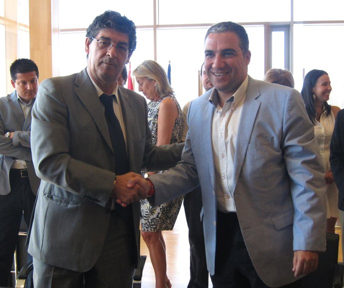 Diego Valderas y Elías Bendodo en Málaga