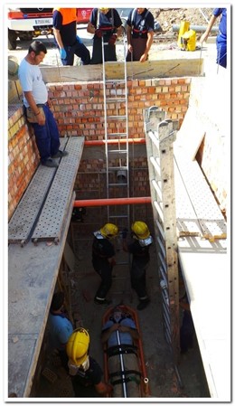 Trabajador herido tras caer desde un andamio