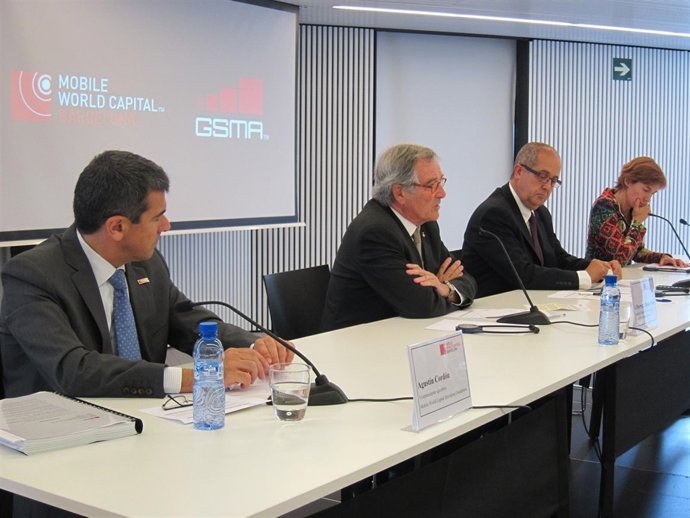 Agustí Cordón, Xavier Trias, Felip Puig (MWCapital) y Anne Bouverot (GSMA)