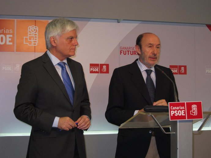 Pérez y Rubalcaba, en rueda de prensa