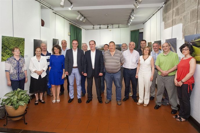 El consejero José Javier Esparza con cargos de la Zona Media.