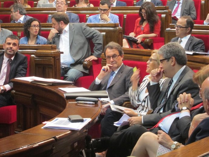 Artur Mas, J.Ortega y F.Homs, en el Parlament