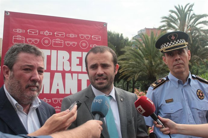 El concejal de Comercio de Barcelona, Raimond Blasi, presenta la campaña