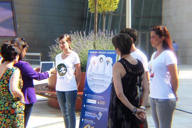 Camisetas realidad aumentada Euskadi Turismo