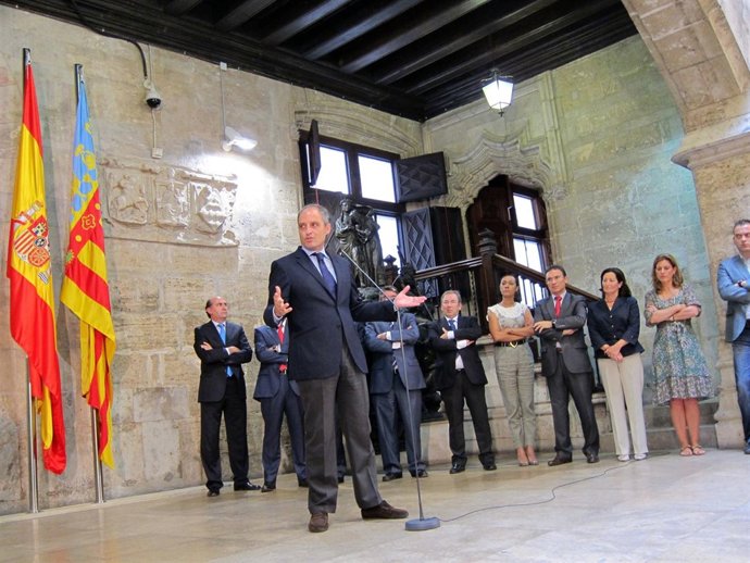  Camps en el momento en el que anunció Su Dimisión en 2011