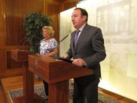 AVT alerta que muchas víctimas "están recayendo psicológicamente" por la "presencia de ETA en las instituciones"