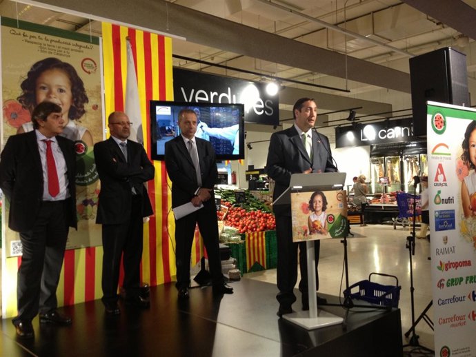 El conseller Pelegrí, presenta la campaña de producción integrada en Carrefour