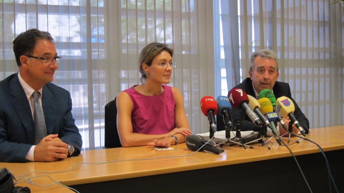 Cerdá junto a Garcñia Tejerina y el delegado del Gobierno en Murcia