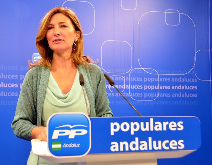 Alicia Martínez en rueda de prensa en la sede del PP-A