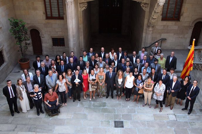 Pacto Nacional por la Infancia firmado en el Palau de la Generalitat