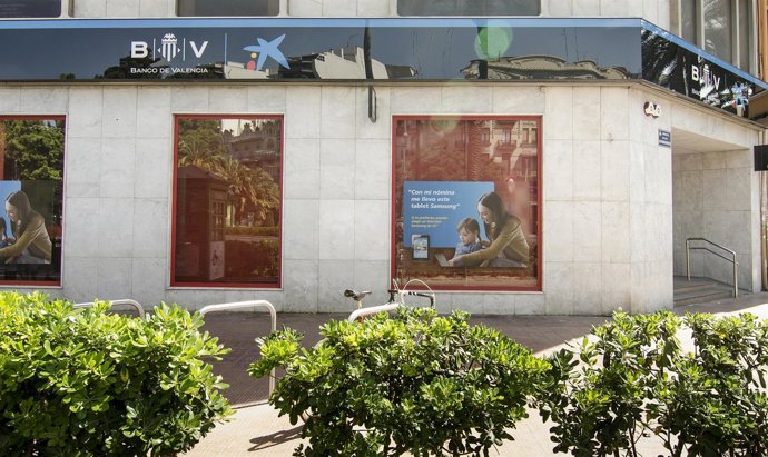 Oficina de Banco de Valencia con la nueva rotulación con CaixaBank