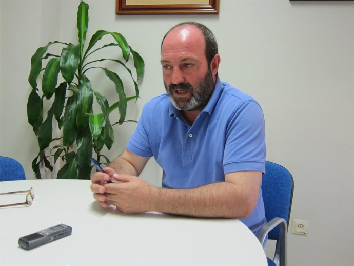 El coordinador provincial de IULV-CA en Huelva, Pedro Jiménez. 