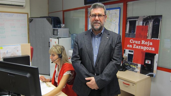 El coordinador provincial de Cruz Roja Zaragoza, Antonio González, en su sede