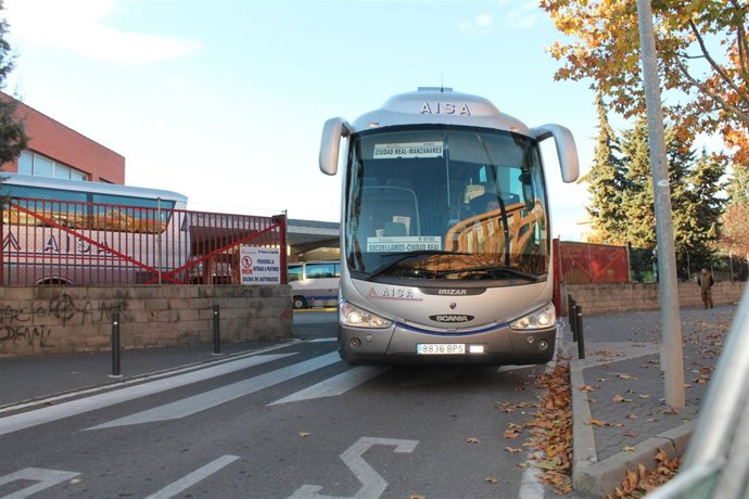 AUTOBÚS, VIAJEROS, VIAJE