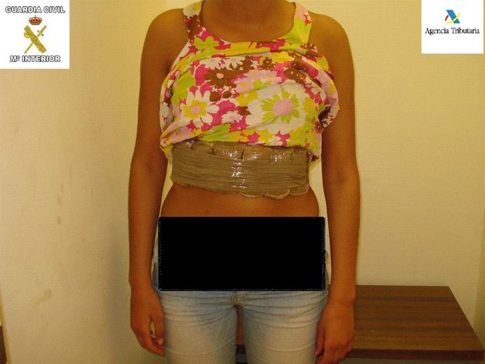 Droga localizada bajo la ropa