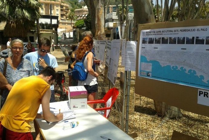 La Plataforma en Defensa de los Baños del Carmen recoge firmas