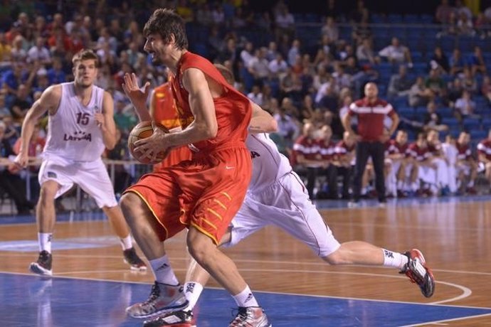 España cae ante Letonia y luchará por el bronce en el Europeo Sub-20