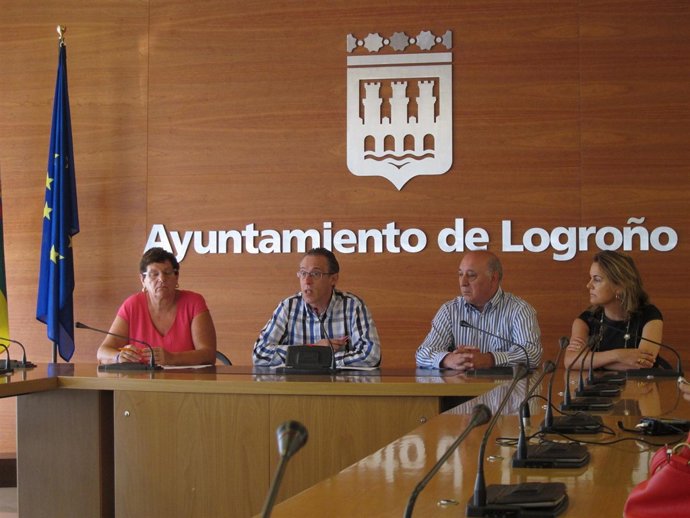 Los concejales, en la rueda de prensa