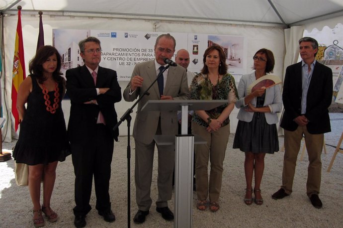 El alcalde de Málaga, María Gámez y otros concejales