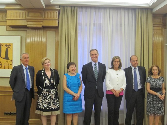 Sanidad firma un convenio con el Grupo Atresmedia 