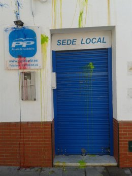 Fachada de la sede del Partido Popular de Alcalá de Guadaíra.