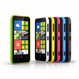 Smartphone con Windows Phone 8 Nokia Lumia 620