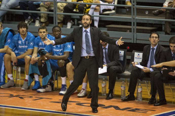 Sito Alonso entrenador del Lagun Aro GBC 