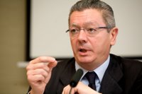 Gallardón promete responder "positivamente" a cualquier propuesta de refuerzo en juzgados con casos de corrupción