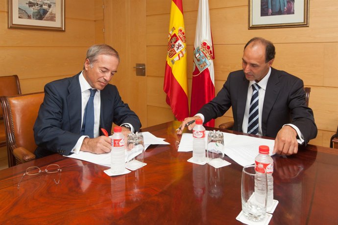 Diego y Antoñanzas firman el convenio de patrocinio del FIS