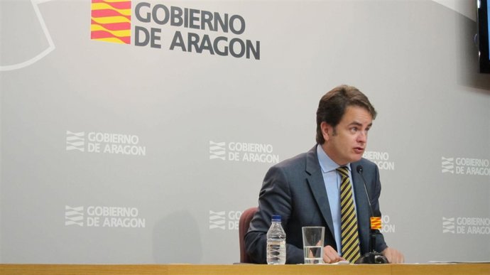 El portavoz del Gobierno de Aragón, Roberto Bermúdez de Castro