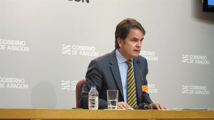 El portavoz del Gobierno de Aragón, Roberto Bermúdez de Castro