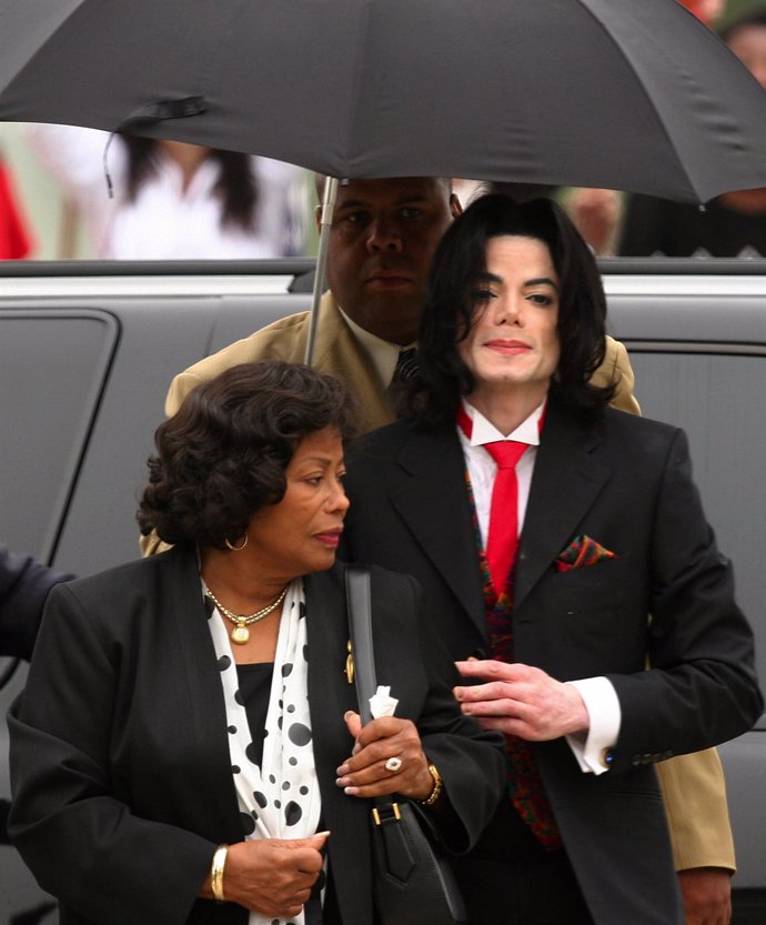 La madre de Michael Jackson niega que el artista fuera adicto a los calmantes