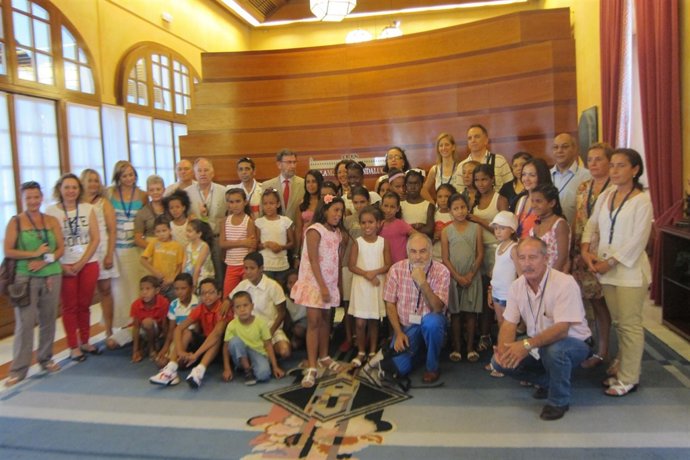 Acto de bienvenida de los niños saharauis