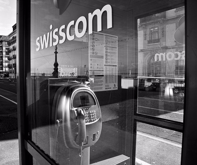 Cabina Swisscom por Joyce Pedersen-Flickr-CC