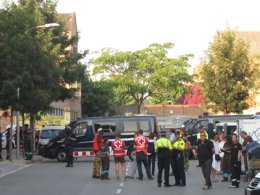 Desalojo de la nave de la calle Puigcerdà de Barcelona