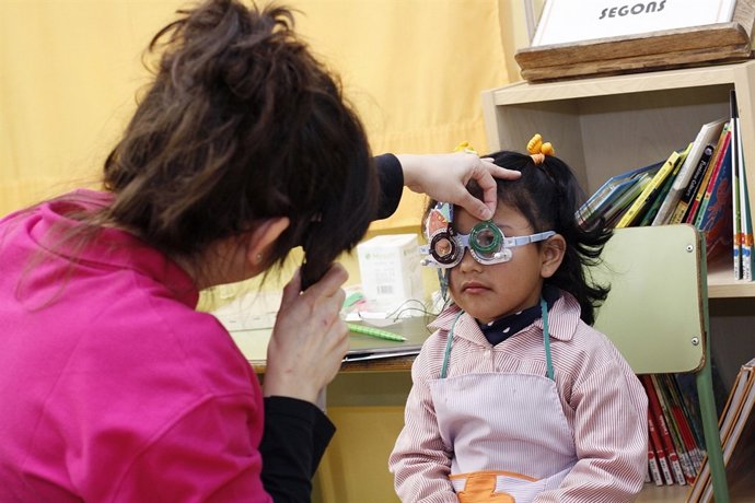 Alumnos, niños, gafas