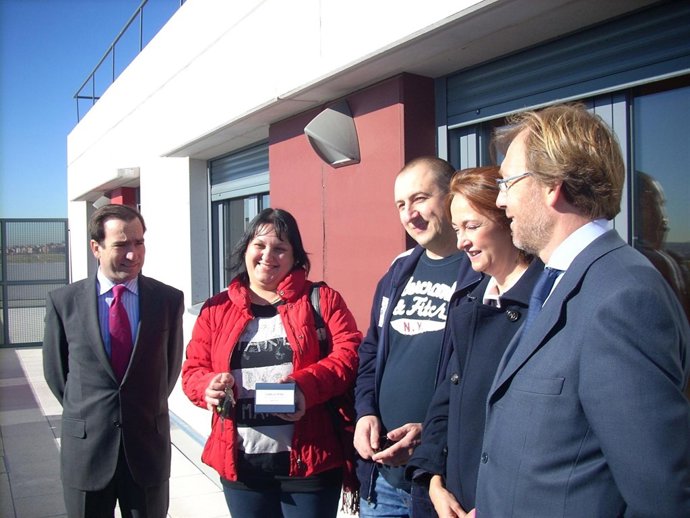 Carabante este martes entregando las primeras llaves de 240 pisos en alquiler