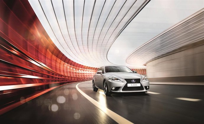 Lexus IS 300h