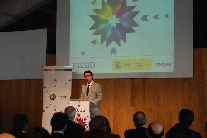 JOSÉ MANUEL SORIA, MINISTRO DE INDUSTRIA