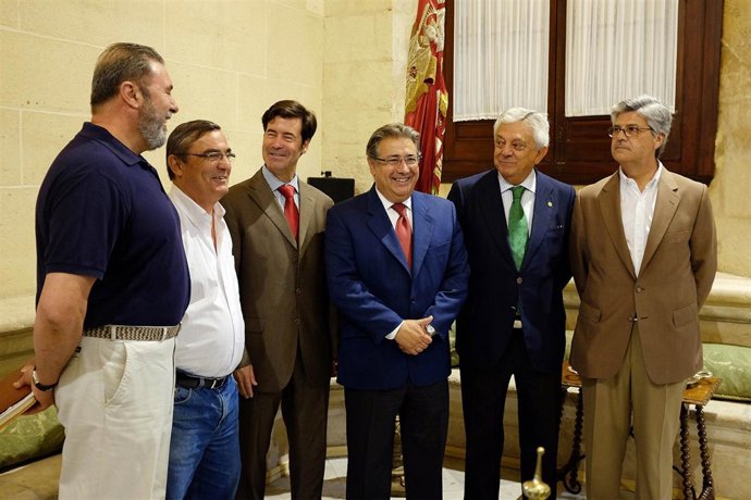 Zoido con la Plataforma 'Sevilla por su río'