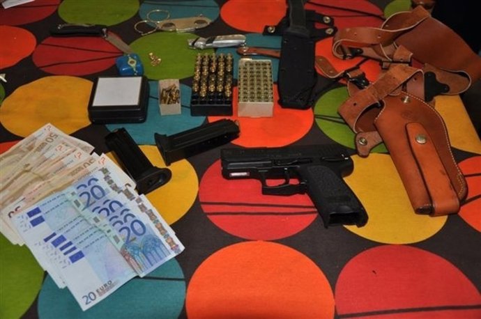 Objetos intervenidos al clan dedicado al narcotráfico