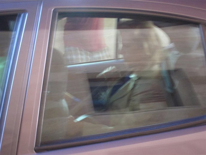 Maria Antònia Munar en el coche policial 