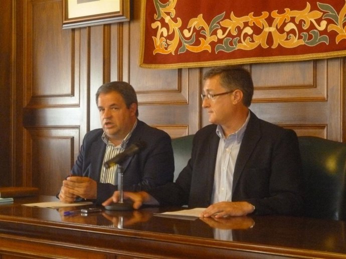 Jesús Fuertes y Manuel Blasco, del Ayuntamiento de Teruel