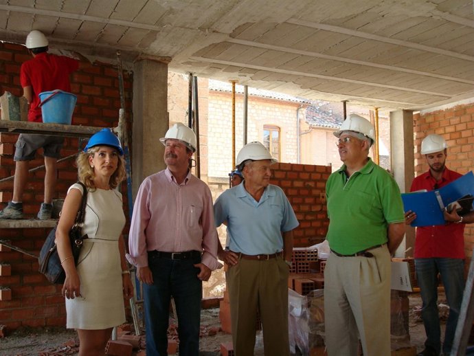 Rosa Cárdenas y Miguel Ángel García Anguita visitan las obras de calle Carnero
