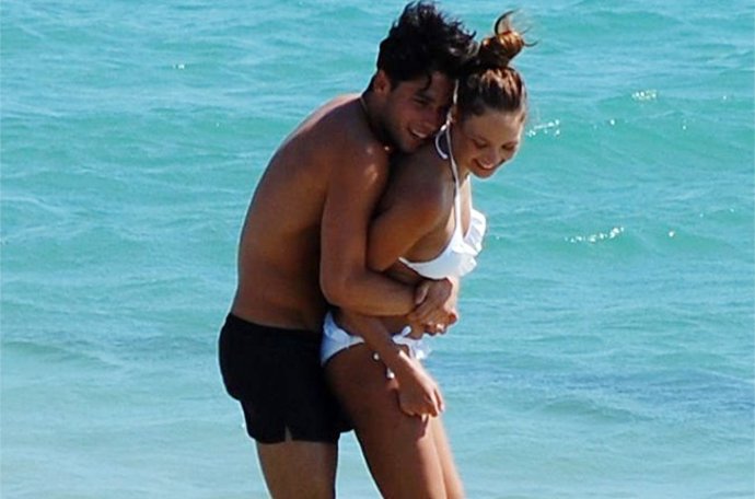 Jessica Bueno disfruta de unas vacaciones en Tarifa con novio J Peleteiro