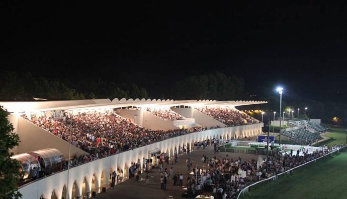 Hipódromo de la Zarzuela, noches de turf