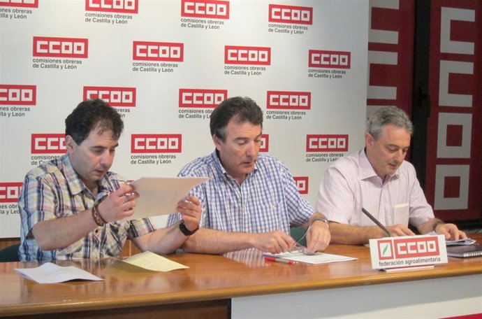 Juan Manuel Ramos (I), Ángel Hernández (centro) y Jesús Villar (D)