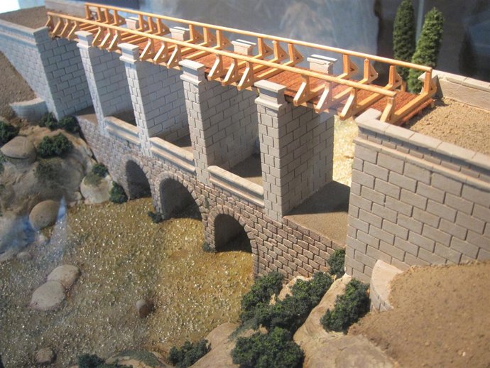Maqueta de un puente