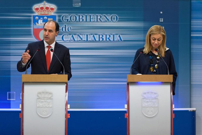 Ignacio Diego y Cristina Mazas presentan el proyecto de ley de Cooperativas