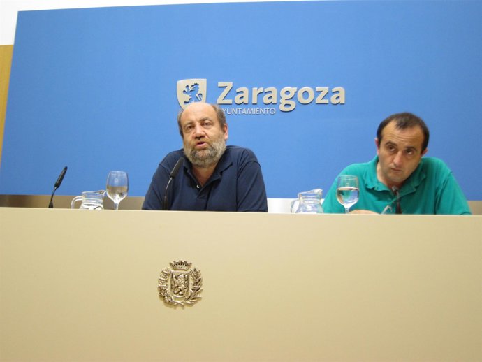 Los concejales de IU, José Manuel Alonso y Raúl Ariza, en el Ayuntamiento 